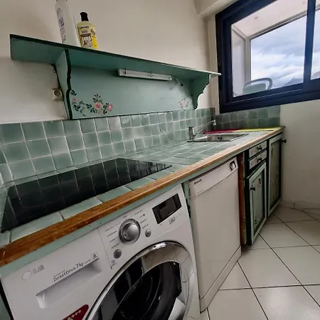 Spacious 80m2 - 8th Floor, Free Parking, Sleeps 5 * Γκρενόμπλ